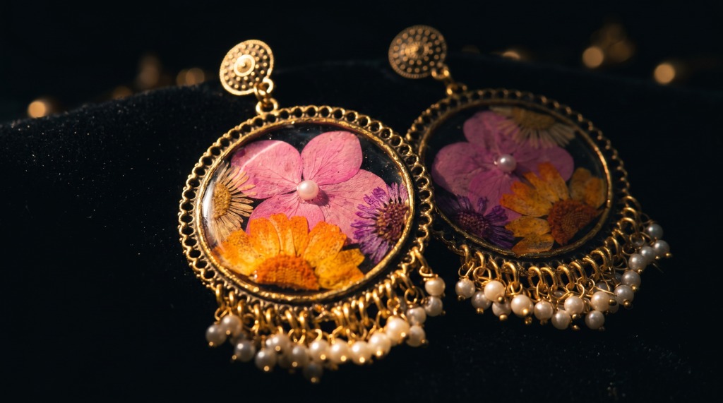 Royal Meadow Waltz Jhumkas